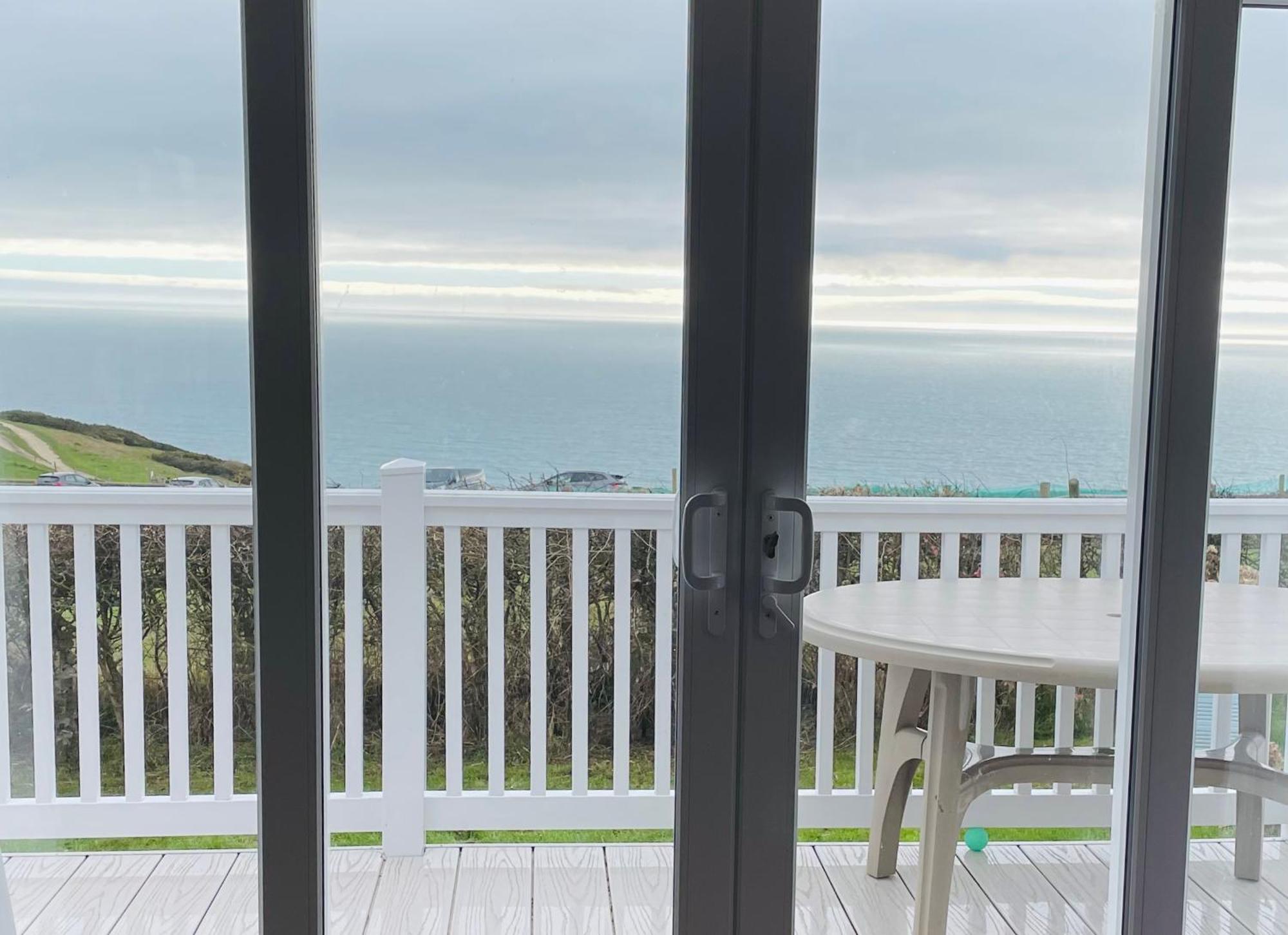 Emma'S Sea View 2-Bedroom Caravan At Durdle Door Near Wareham Dorset ويست لولوورث المظهر الخارجي الصورة